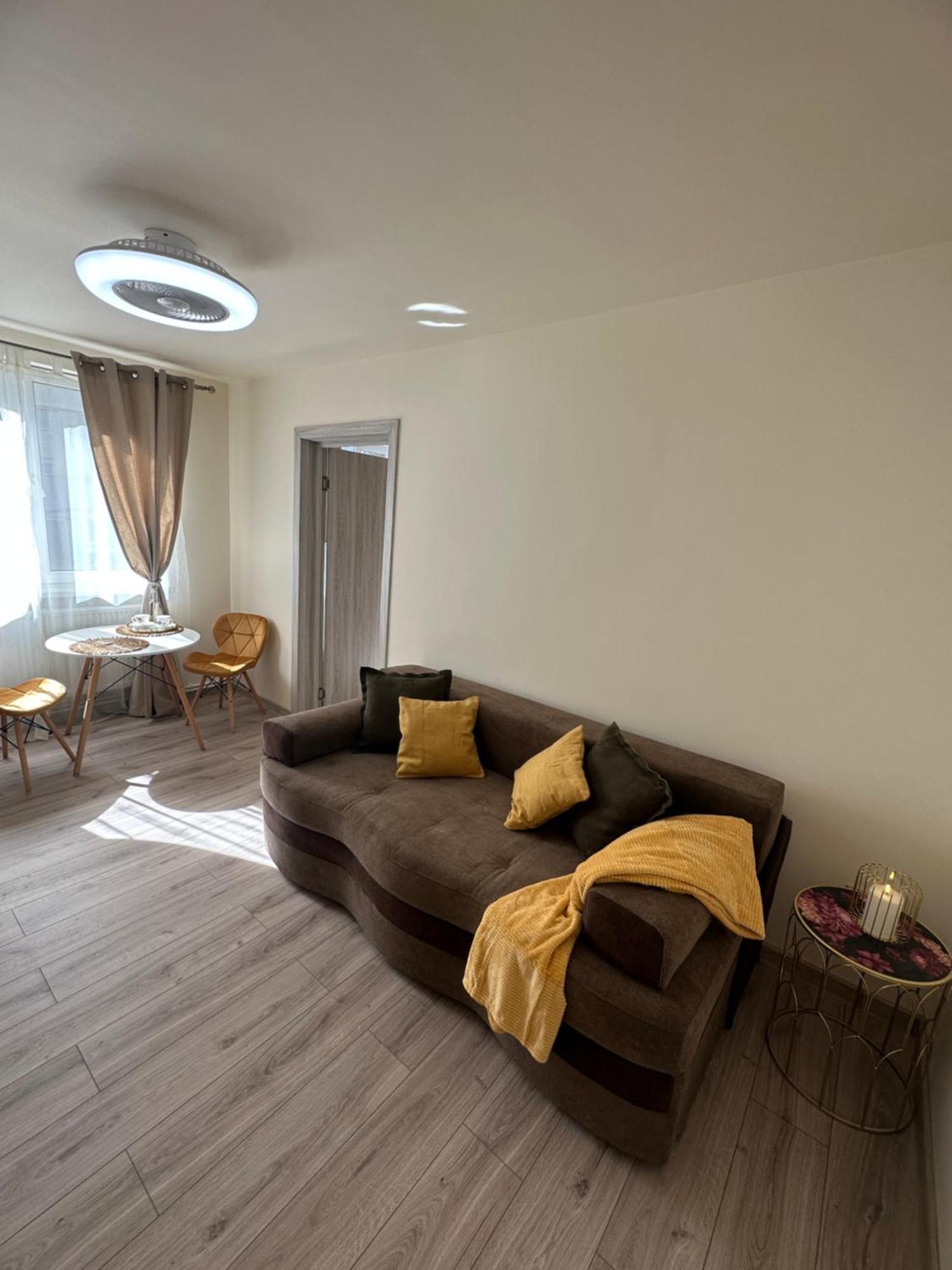 Апартаменты Angel House Дева Экстерьер фото